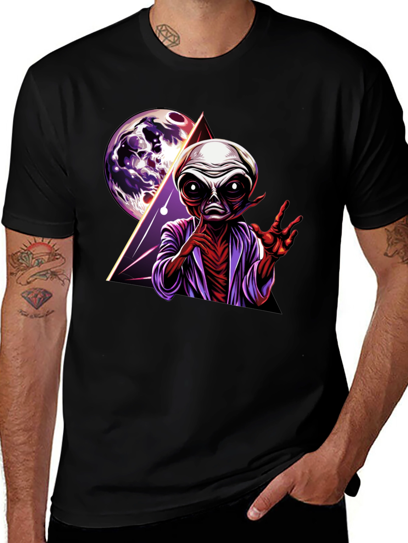 Alien Graphic Print Tee - Retro Space Design